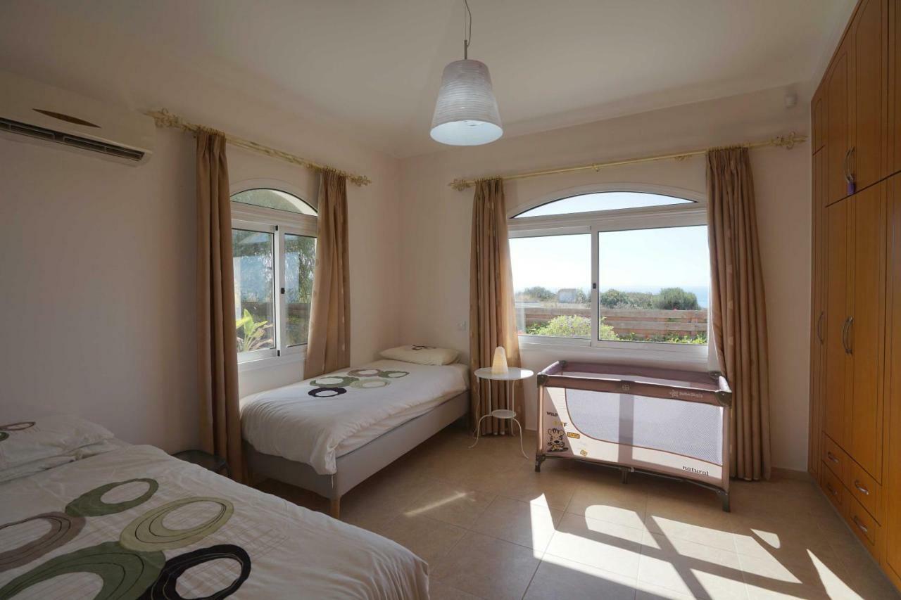 Unforgettable Family Escape - Cliffside Villa With Panoramic Sea Views And Kid-Friendly Private Pool Pissouri Esterno foto
