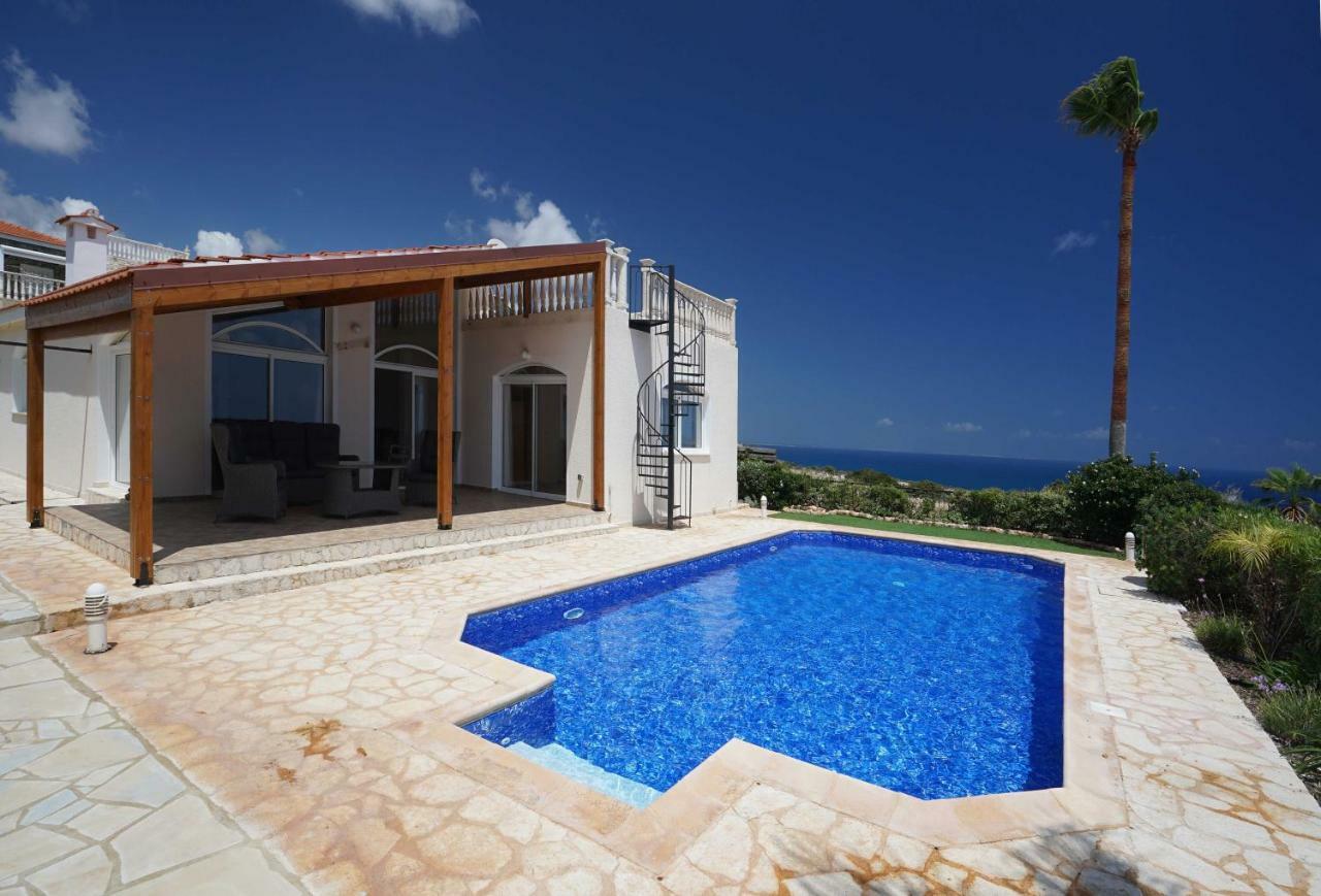 Unforgettable Family Escape - Cliffside Villa With Panoramic Sea Views And Kid-Friendly Private Pool Pissouri Esterno foto