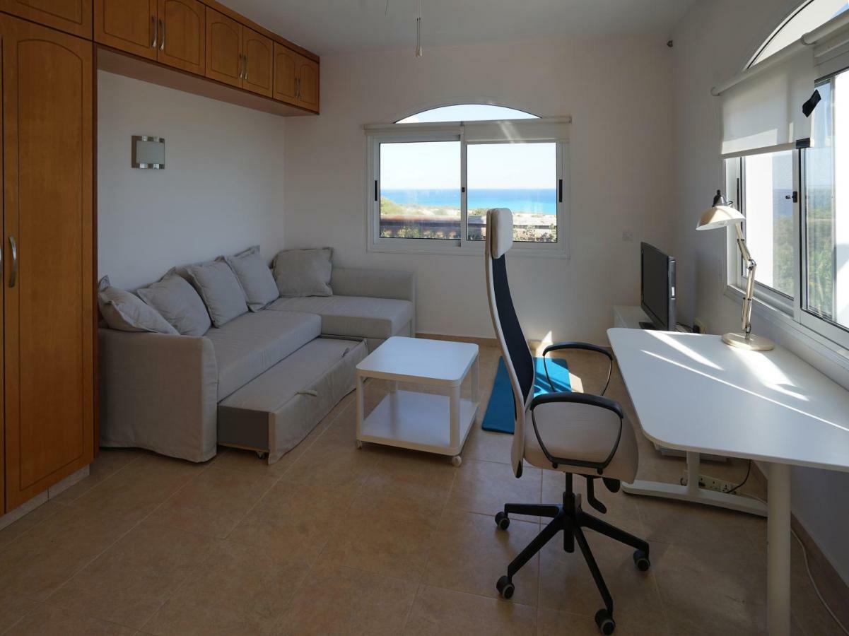 Unforgettable Family Escape - Cliffside Villa With Panoramic Sea Views And Kid-Friendly Private Pool Pissouri Esterno foto