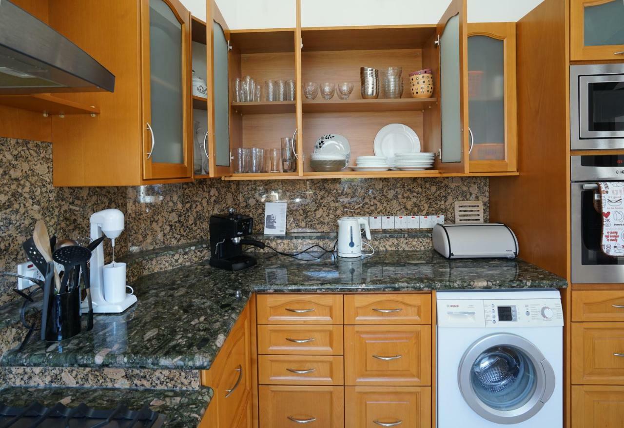 Unforgettable Family Escape - Cliffside Villa With Panoramic Sea Views And Kid-Friendly Private Pool Pissouri Esterno foto